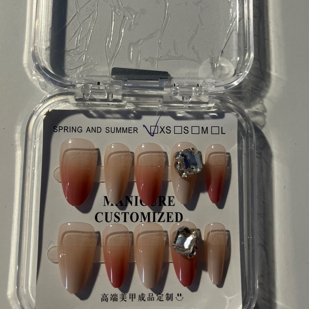 Gradient Red and Nude Press-On Nails